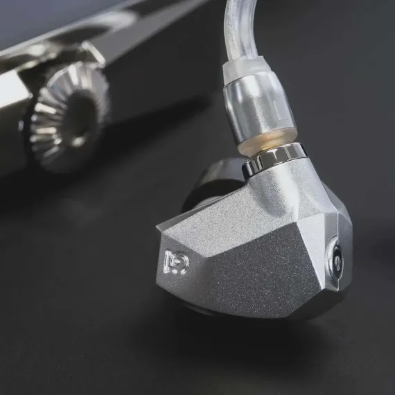 Campfire Audio Taurus Silver