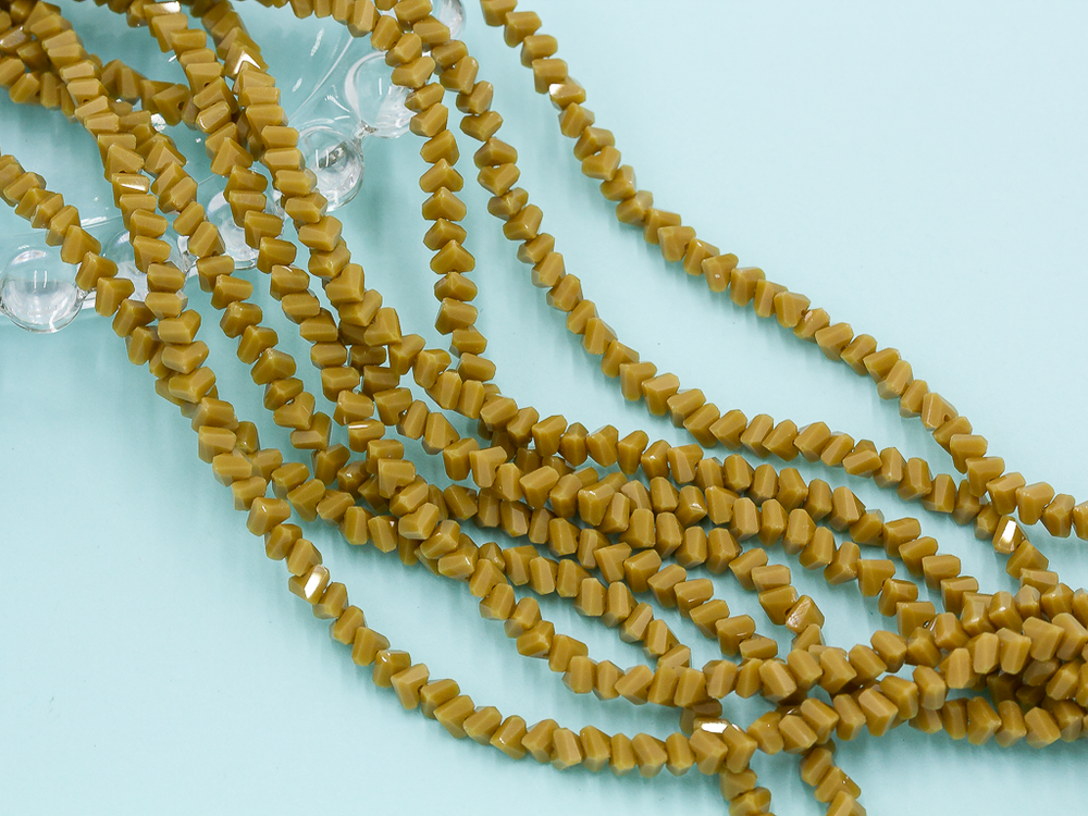 Нить бусин для украшений 4мм (ювелирное стекло)