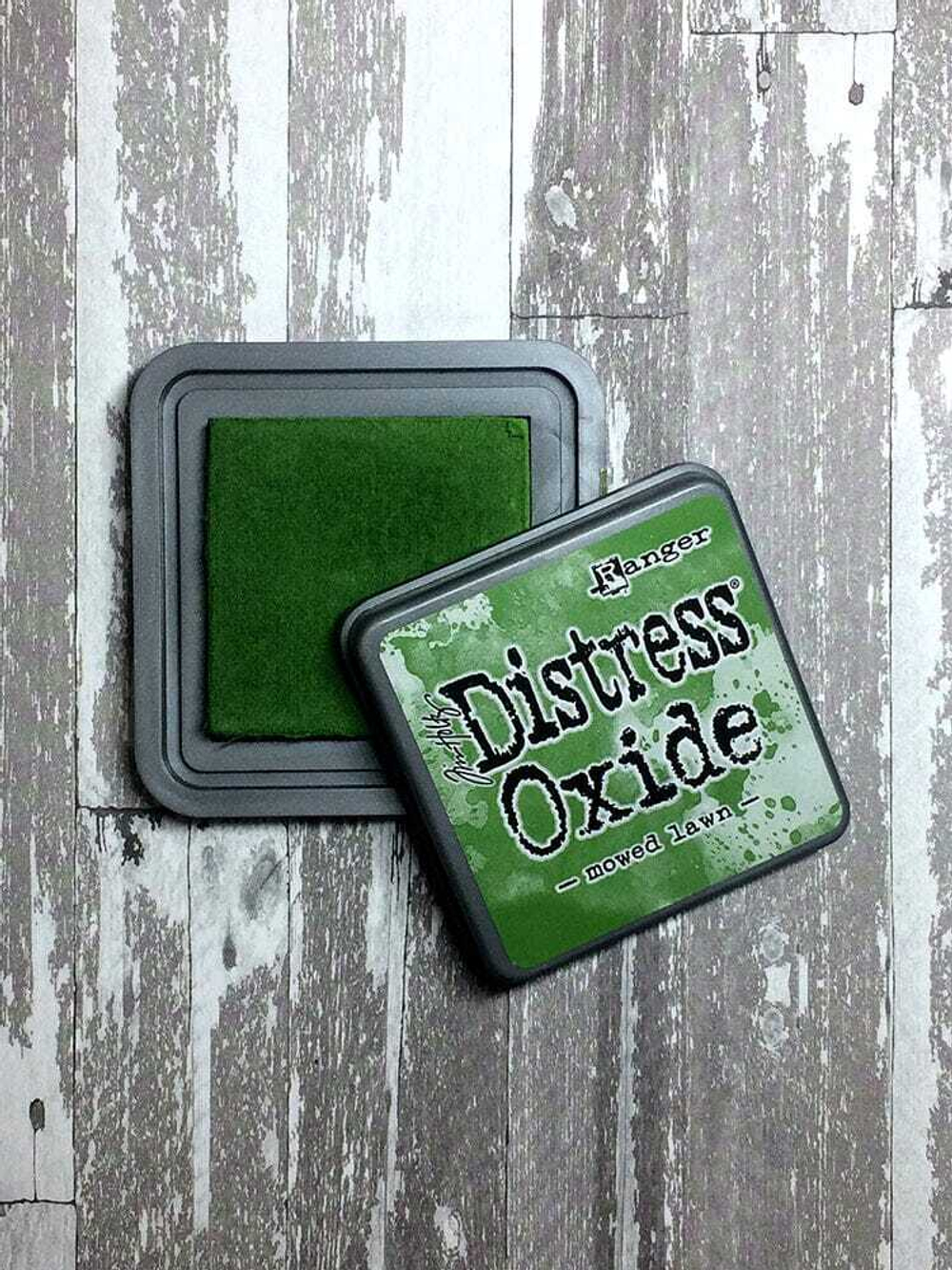 Distress Oxide Pad. Mowed Lawn
