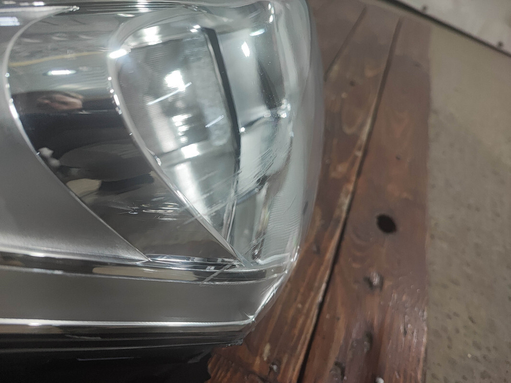 Фара правая галоген Hyundai Creta 1 (GS) 16-21 Б/У Оригинал 92102M0000