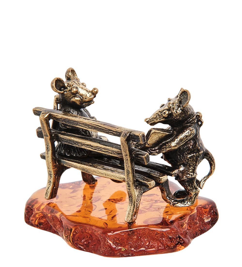 Народные промыслы AM-2051 Фигурка «Мышки на скамейке» (латунь, янтарь)