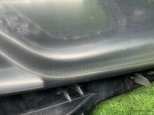 Стекло и корпус фары Toyota Camry xv70 (2017-2024)