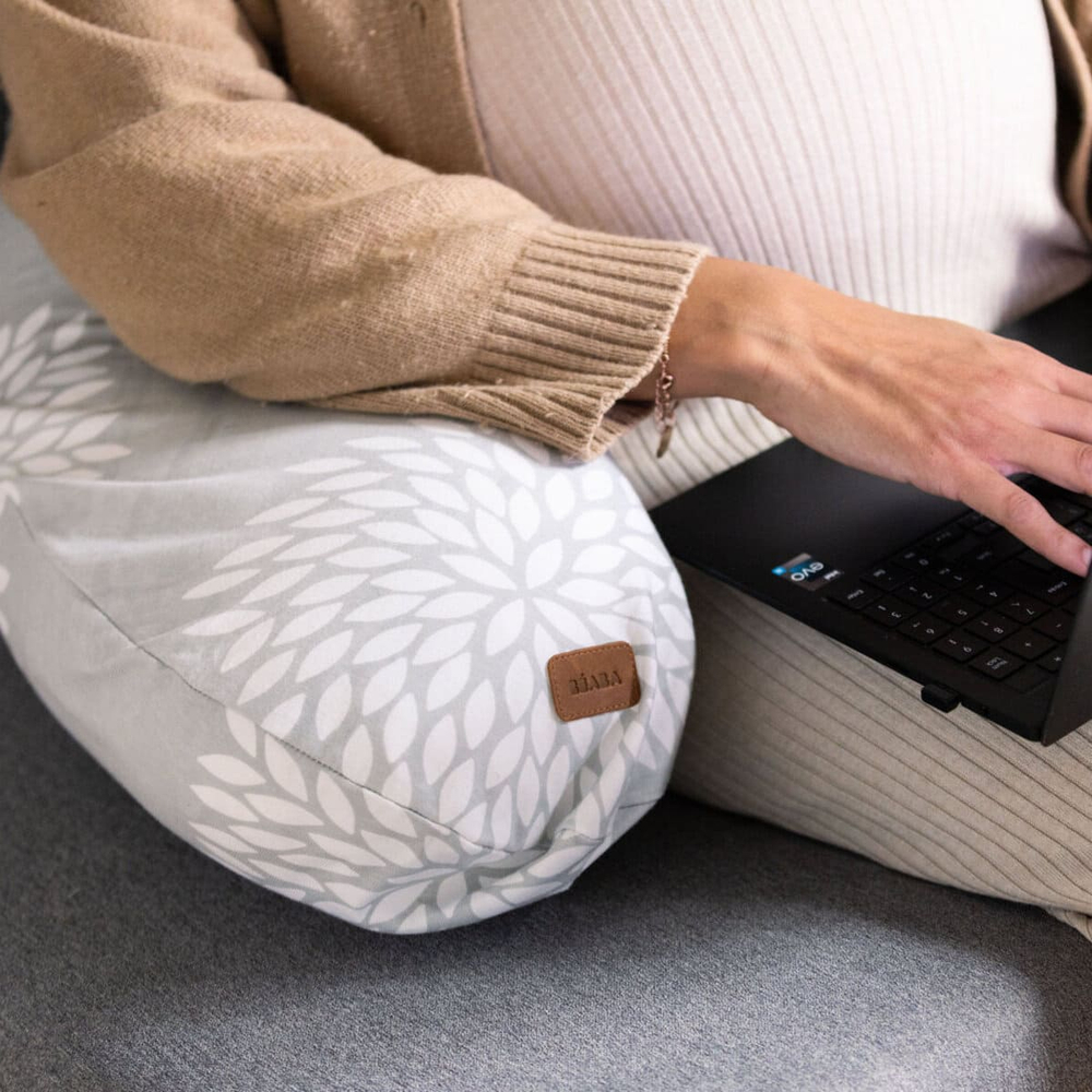 Подушка для кормления BEABA Big Flopsy серо-белая