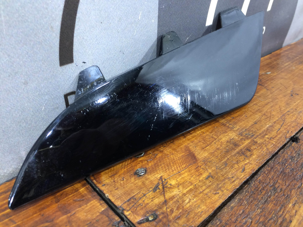 Накладка заднего бампера Kia Sorento 4 20-нв Б/У Оригинал 86698P2010