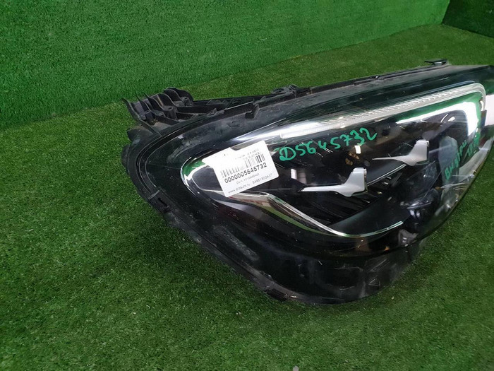 Фара правая Mercedes E W213 (2020-2023) LED