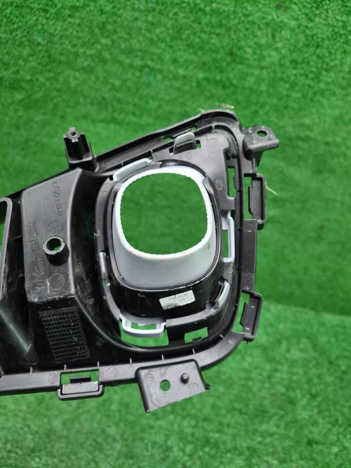 Накладка ПТФ левая Kia Picanto 3 JA (2017-2021)