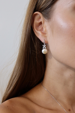 Серьги цветок с жемчужиной