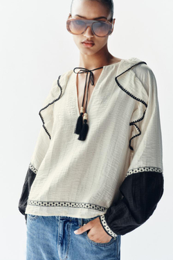 ZARA ОБЪЕМНАЯ БЛУЗА С ВОЛАНАМИ, ЭКРЮ/ЧЕРНЫЙ