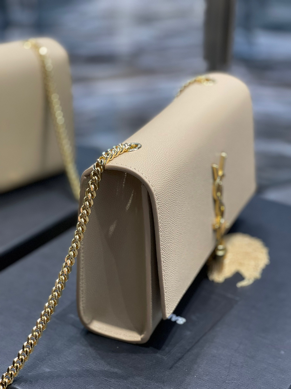 Saint Laurent Kate Medium Bag 24 cm