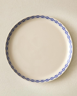 ZARA HOME ТАРЕЛКА ИЗ КЕРАМИКИ С УЗОРОМ В КЛЕТКУ, ЭКРЮ