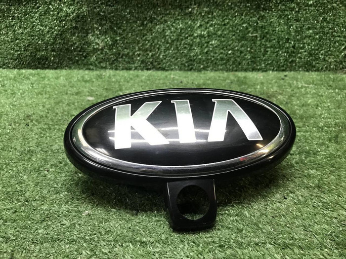 Эмблема решетки радиатора Kia Sorento 4 (20-23)
