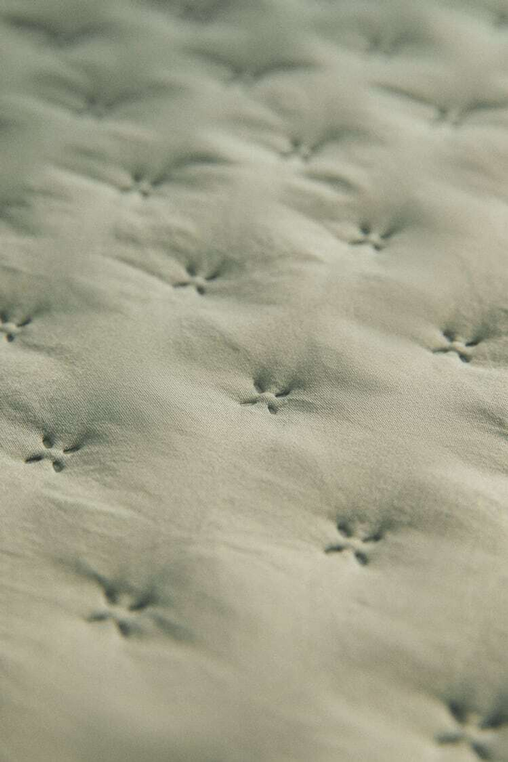 ZARA HOME СТЕГАНОЕ ОДЕЯЛО В ГОРОШЕК, МЯГКИЙ ЗЕЛЁНЫЙ