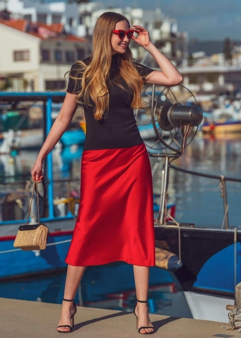 Армани-шелк. Цвет- Красный, 0,8м