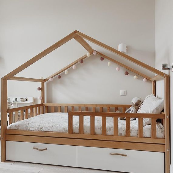 Детская кроватка Рози (Rozi) из массива бука