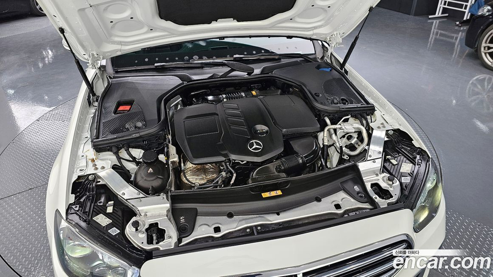 Mercedes-Benz E-Class W213 E220d 4MATIC Exclusive (08.2021)