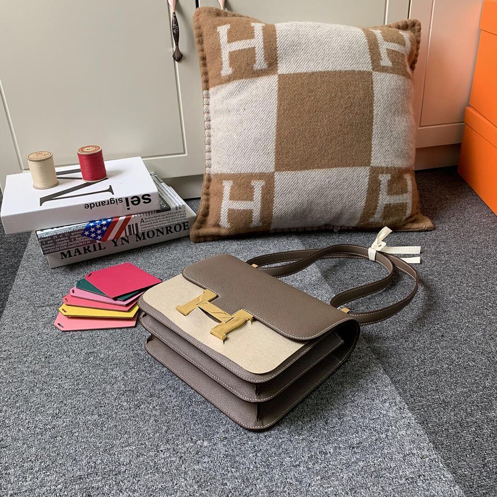 Hermes Constance 23