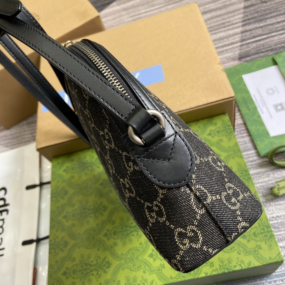 Gucci Ophidia GG Shoulder Bag 23 cm