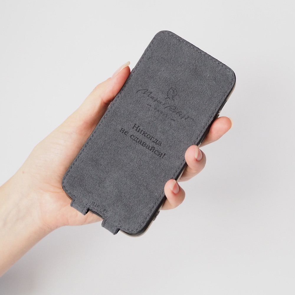 Чехол для iPhone 15 Pro из кожи теленка, бордового цвета