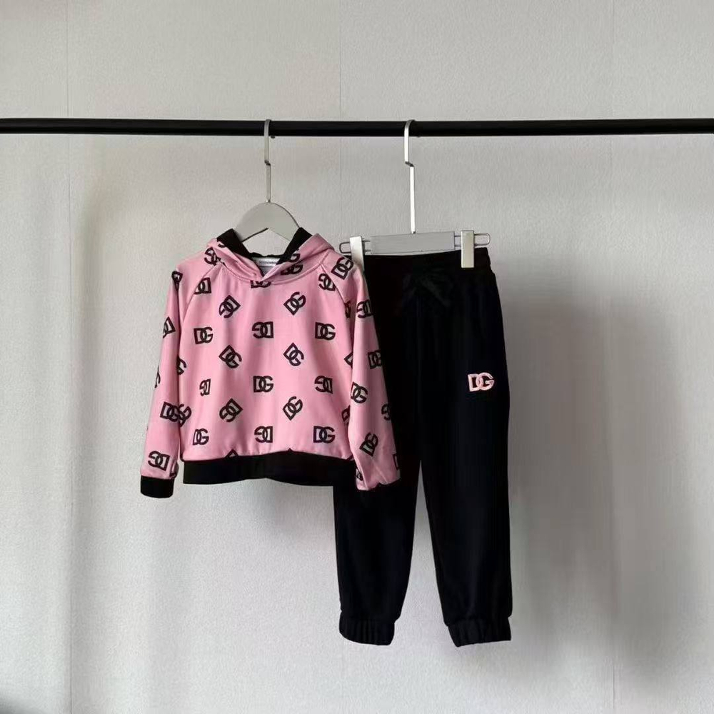 Костюм Dolce&Gabbana