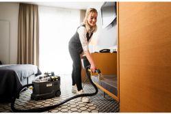 Аккумуляторный профессиональный моющий пылесос Puzzi 9/1 Bp