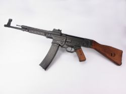 Denix Немецкая штурмовая винтовка STG-44