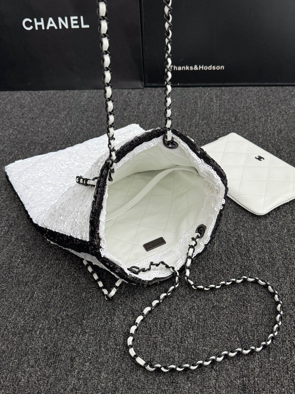 Chanel Shopping Bag 39 cm