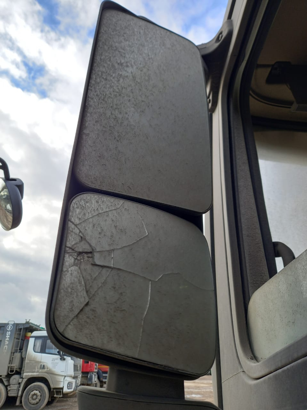 Shacman (Shaanxi) SX* 6x4 Самосвал SX32586V384 (Дизельный, 11,6 л, 423 л.с., МТ)