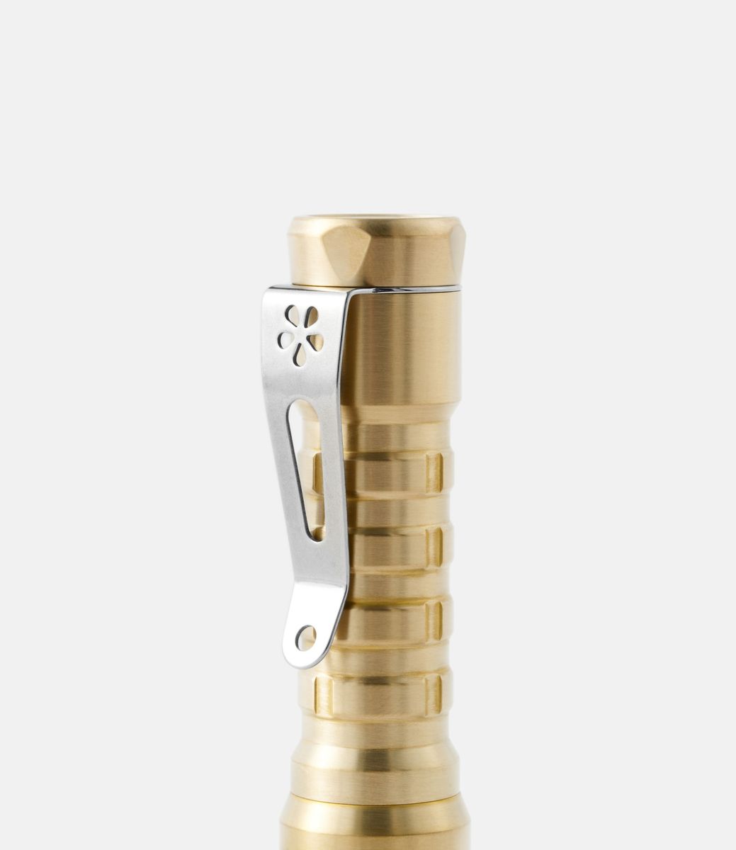 Rey Light Lanapple Brass — фонарик из латуни