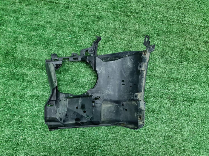 Кронштейн ПТФ правый BMW 3er F30 (2015-2020)