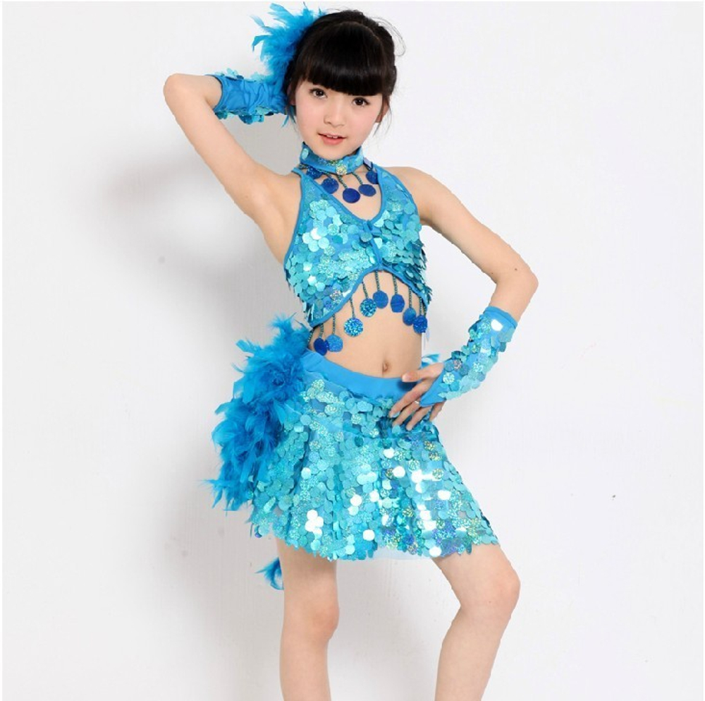 Костюм детский танцевальный из топа и юбки с крупными пайетками