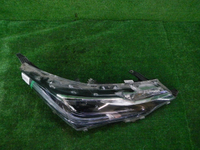 Фара правая Toyota Corolla 11 E160 (2015-2019) LED