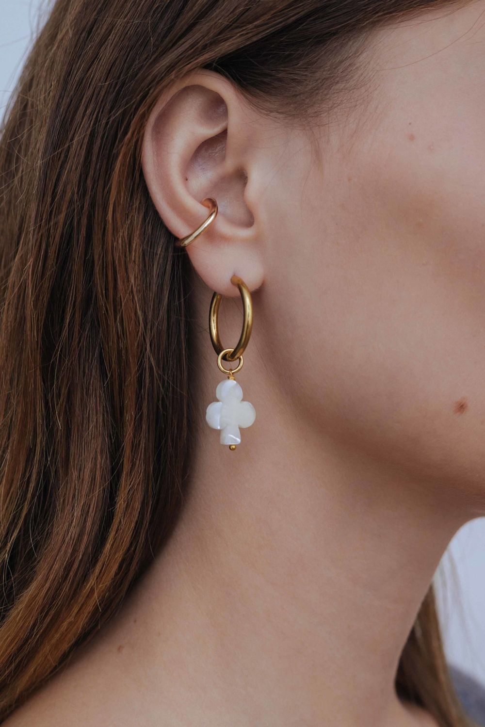 Подвеска Крест трефовый из перламутра