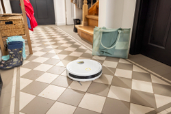 Робот-пылесос с функцией влажной уборки пола RCV 2