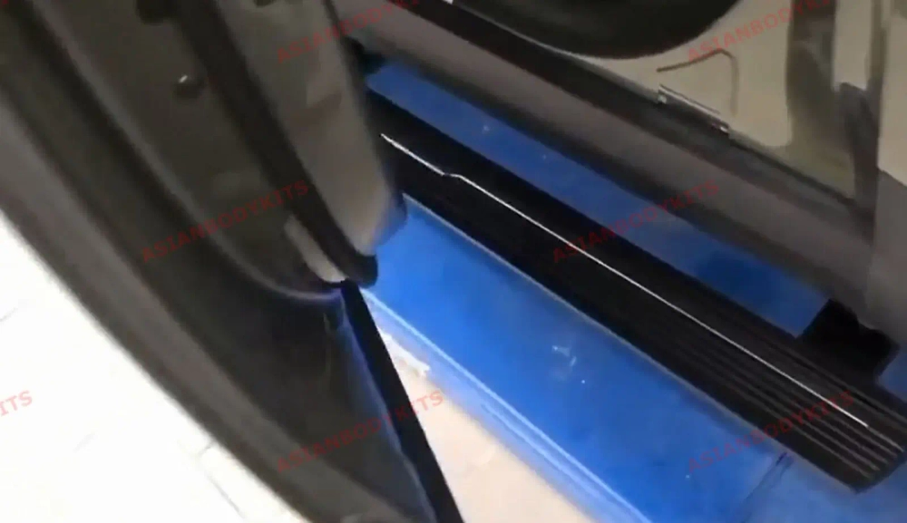 Электрические подножки для Land Rover Defender 90 L663 2020+ (3 двери) Лэнд Ровер Дефендер