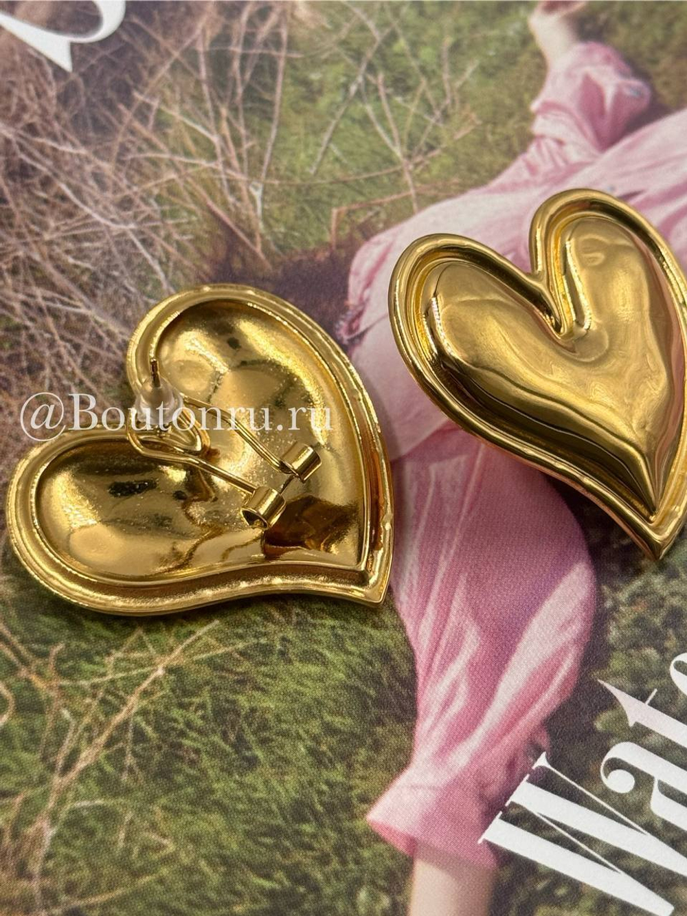 Массивные серьги золотистые в форме сердца