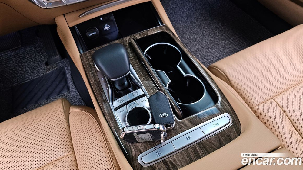 Kia The K9 (Quoris/K900) 3.8 GDI AWD (05.2020)