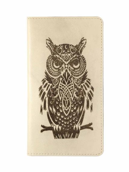 Фото функционального высокого кошелька Сова из молочной кожи, вид фасад.