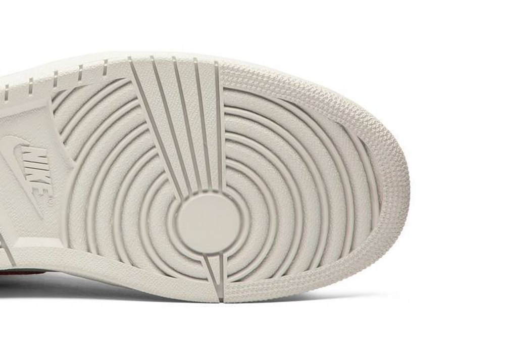 Кроссовки Nike X Jordan Air Jordan 1 Retro High Og Light Bone