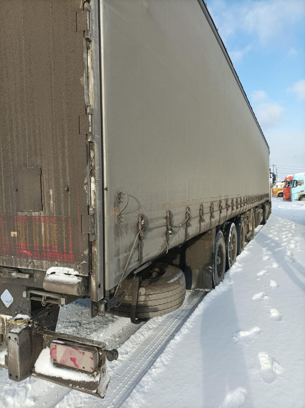 HASTRAILER HASLINER Полуприцеп шторный 3 оси 06
