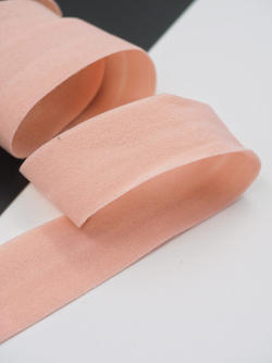 Бейка эластичная пудровая матовая ширина 20 мм