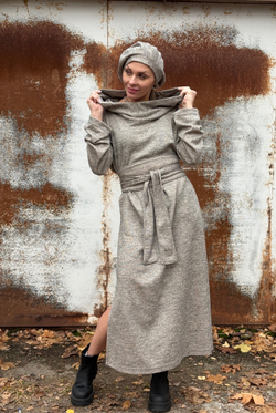 Платье Assassin / не знаем какой это цвет / красивый