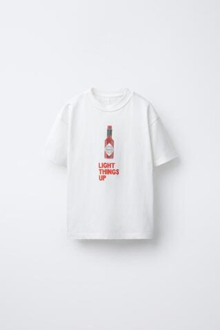 ZARA ФУТБОЛКА С ПРИНТОМ TABASCO ®, БЕЛЫЙ