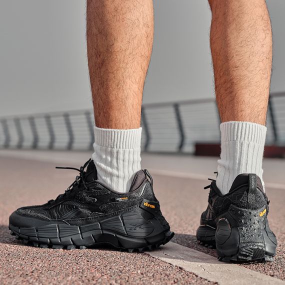 Reebok ZIG KINETICA 2,5 EDGE Бежевые кроссовки Низкие Черные Кроссовки