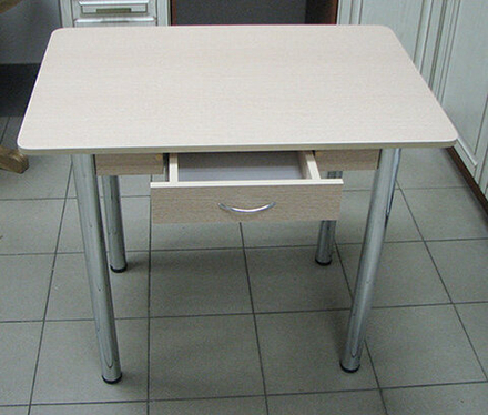 Стол обеденный прямоугольный с ящиком