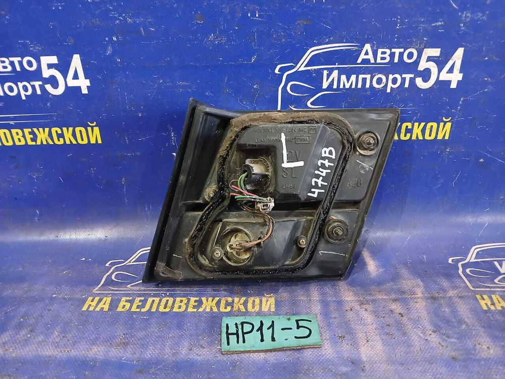 Вставка багажника левая NISSAN PRIMERA 1998