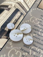 Пуговицы Белые На Прокол3 с бежевыми прожилками
