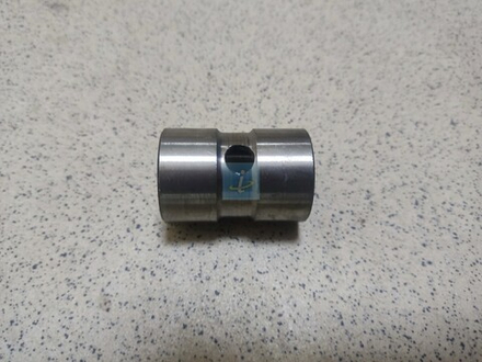 Втулка оси толкателей задняя 240-1007247