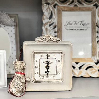 Часы серые  с собачкой