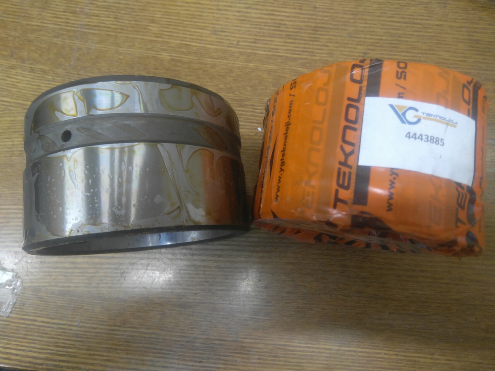 Втулка 4443885