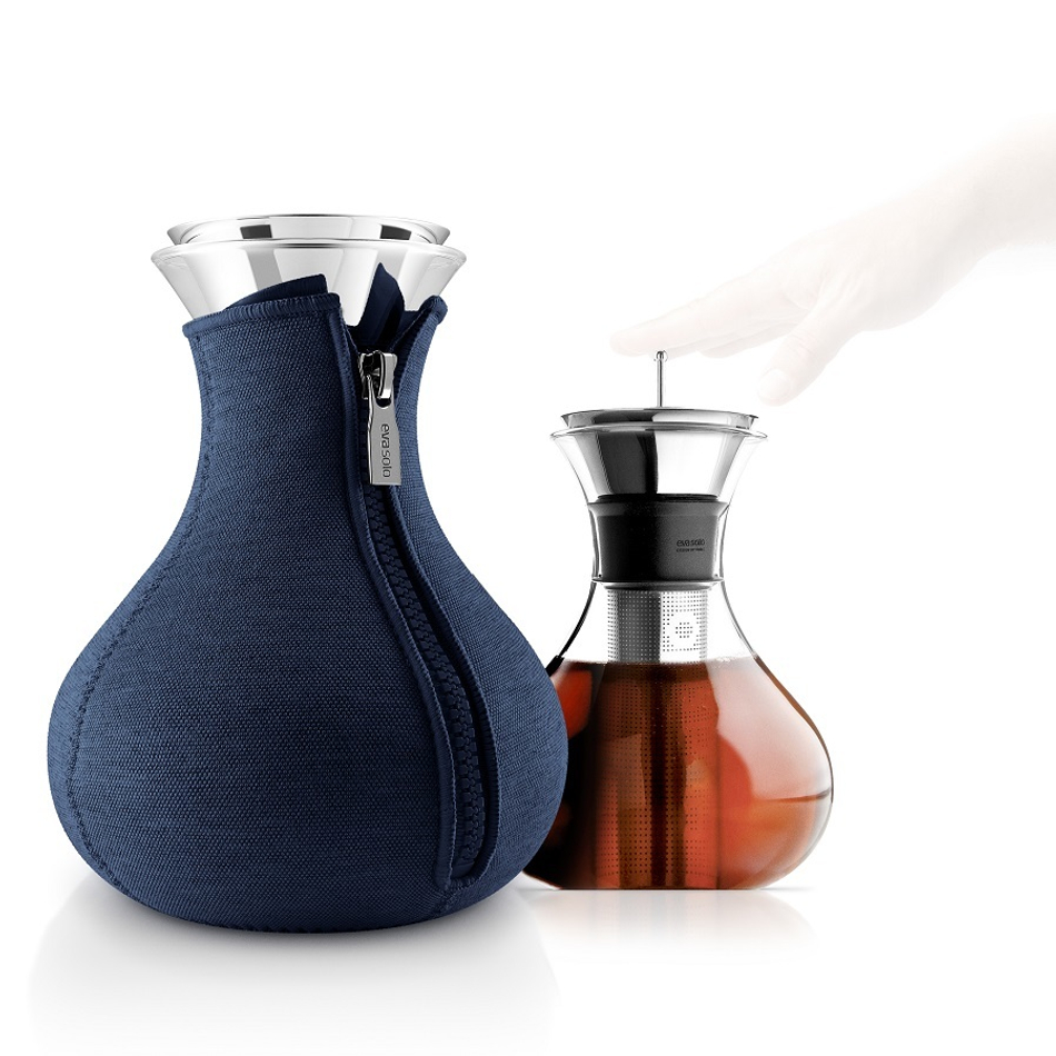 Чайник заварочный Tea maker в неопреновом текстурном чехле, 1 л, тёмно-синий, Eva Solo